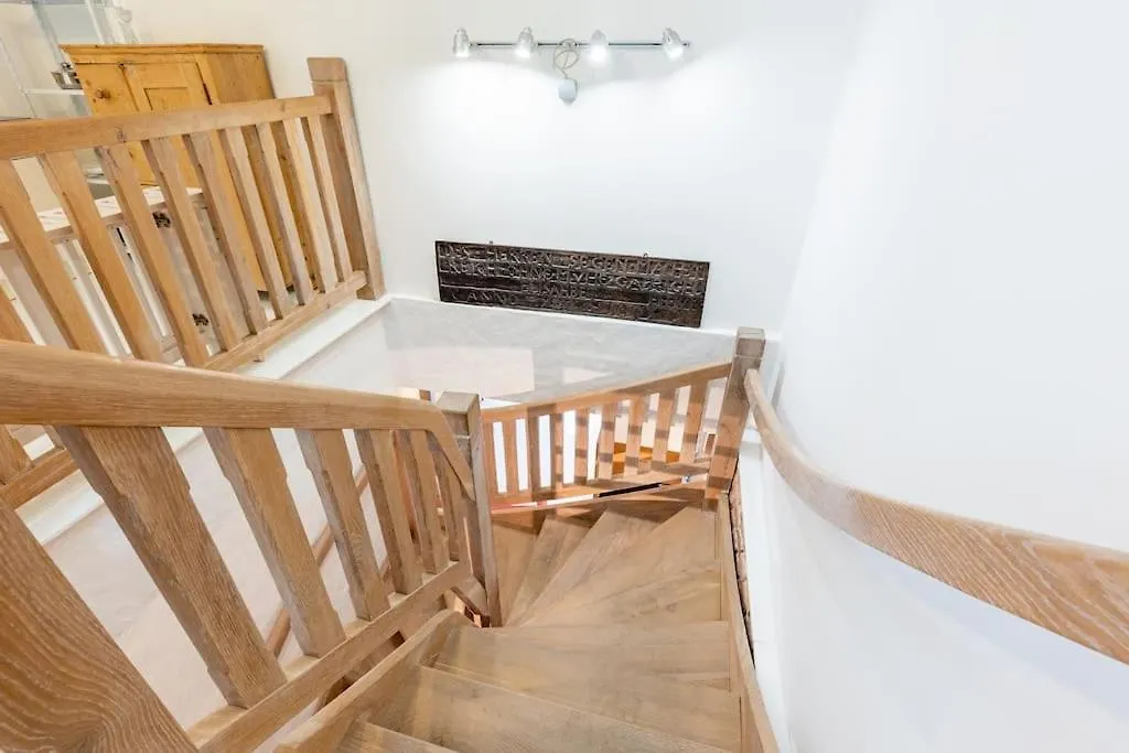 Antikes Und Luxurioeses Apartment Mit Sauna Vienna