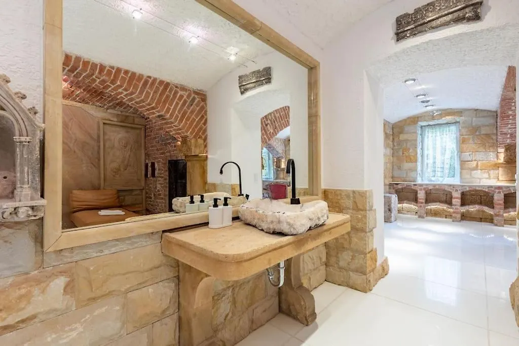 Antikes Und Luxurioeses Apartment Mit Sauna Vienna 0*,  Austria