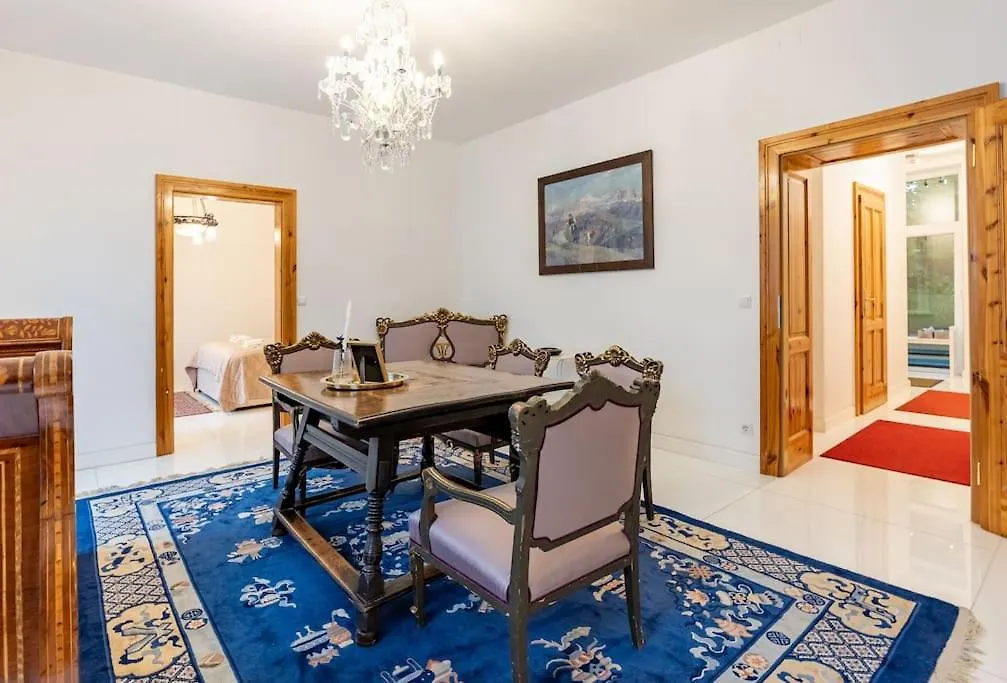 Antikes Und Luxurioeses Apartment Mit Sauna Vienna Austria
