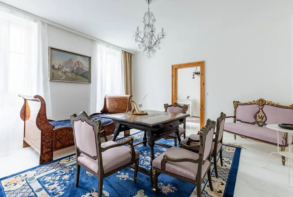 Antikes Und Luxurioeses Apartment Mit Sauna Vienna Austria
